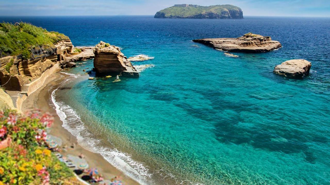 Alloggio Turistico Isabella Ventotene Bagian luar foto